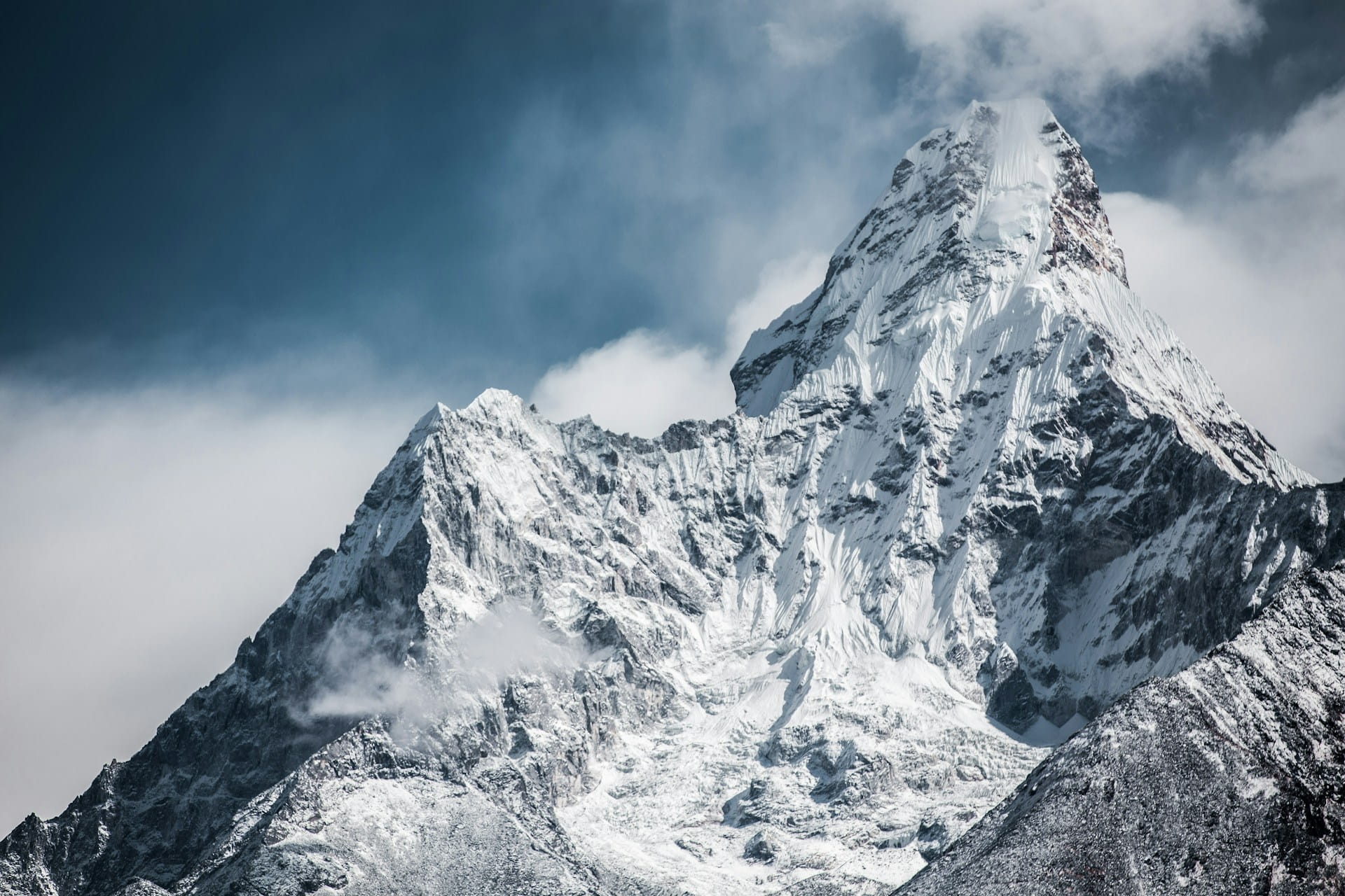 Everest Scenic Views