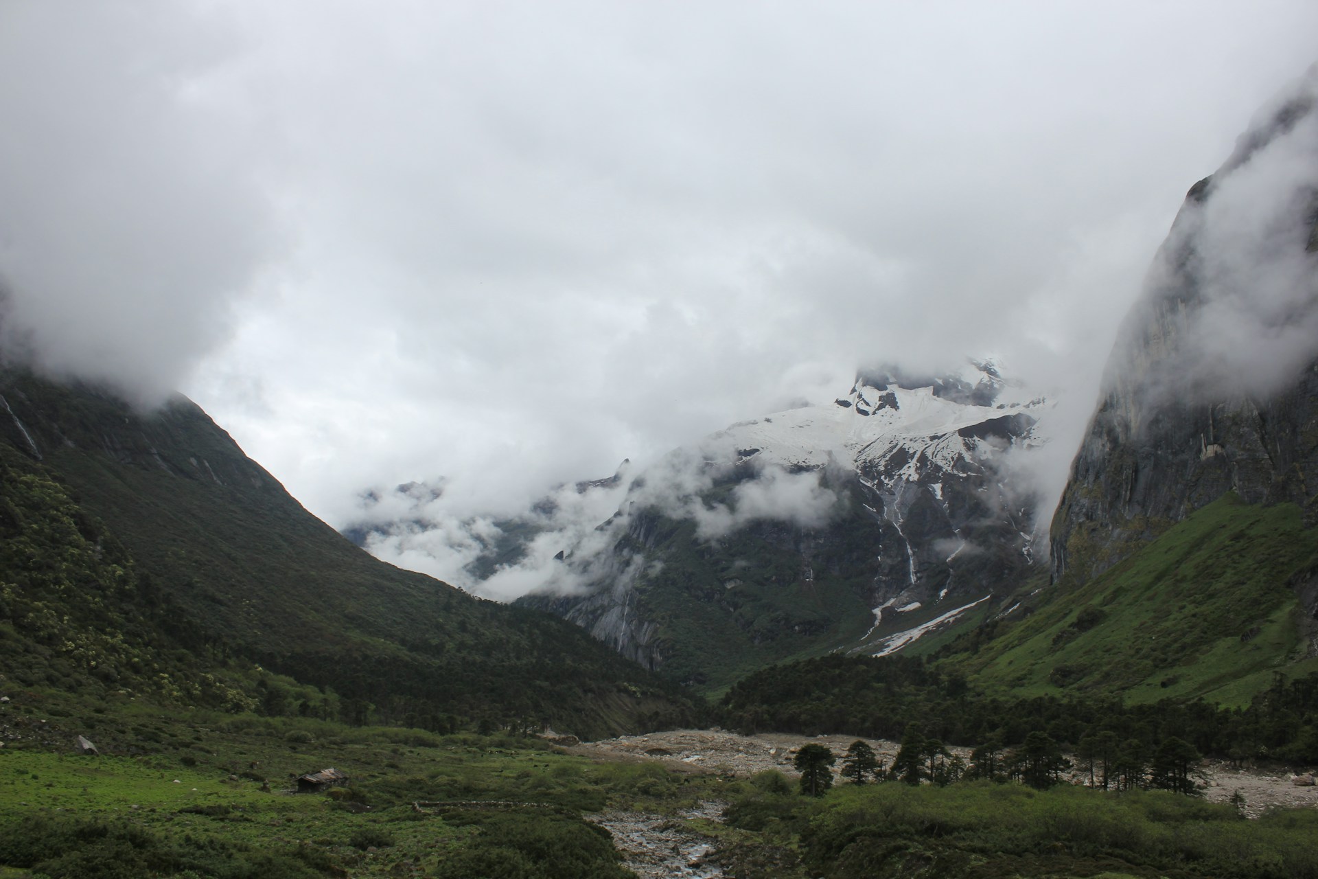 18 days Makalu Base Camp Trek