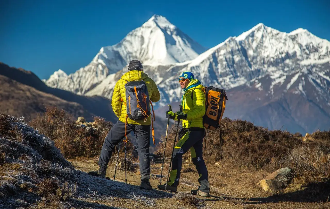 Sherpa climbers